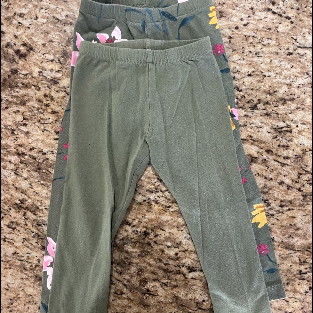 2 Pairs of Leggings